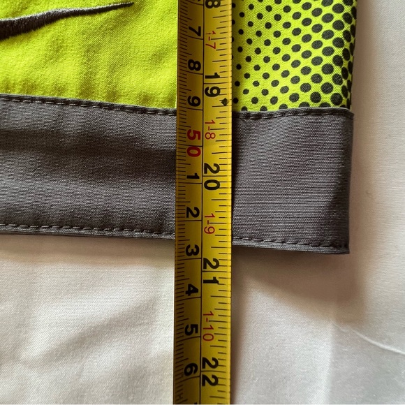 Nike Mesh Lined Volley Swim Shorts for Boys Neon Yellow Volt Gray Sz Small - Picture 9 of 9